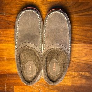 L.L. Bean men’s size 9 brown slip on loafers/slippers